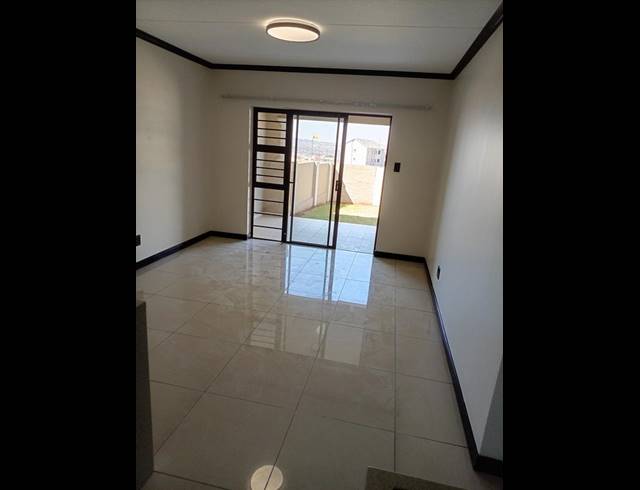 1 BEDROOM PROPERTY TO RENT IN BLUE HILLS